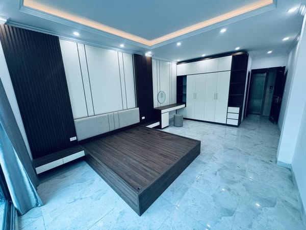 VAN PHÚC THANG MÁY LÊN TẬN TẦNG 6 CHỈ 9 ĐỒNG   VÀI BƯỚC Ô TÔ - GIÁP KHU GALAXY #VẠN PHÚC - NGÕ THÔNG - Ảnh 1